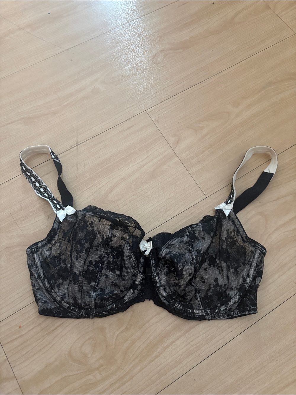 Black Lace Underwire Bra with Contrast Bows
